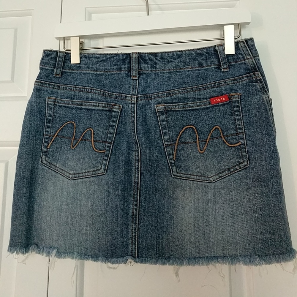 Mini skirt - Picture 2 of 2